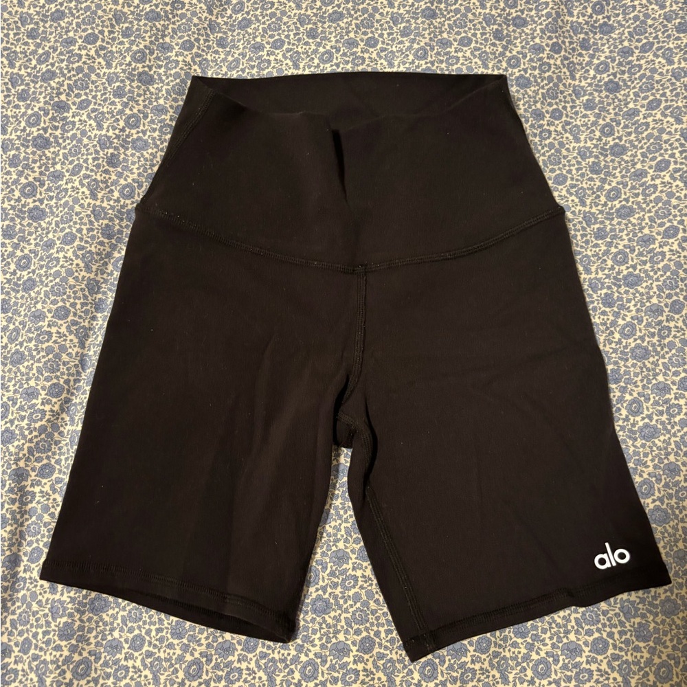 ALO Yoga Women's Black Bike Shorts